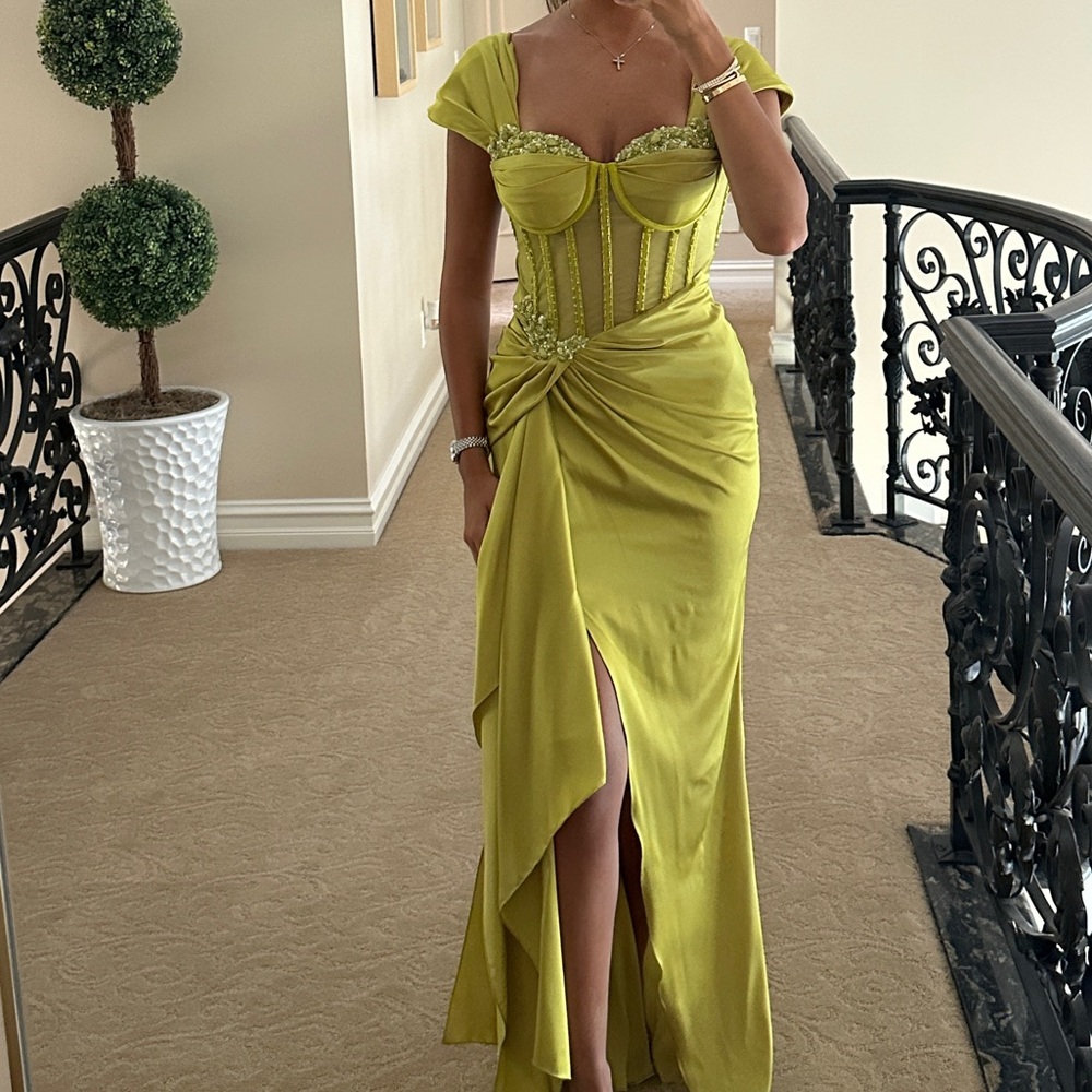 Chic Lime Green Evening Gown